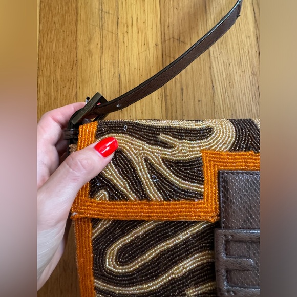 Late 90s Early Y2K Beaded Fendi Baguette Bag - Picture 4 of 15